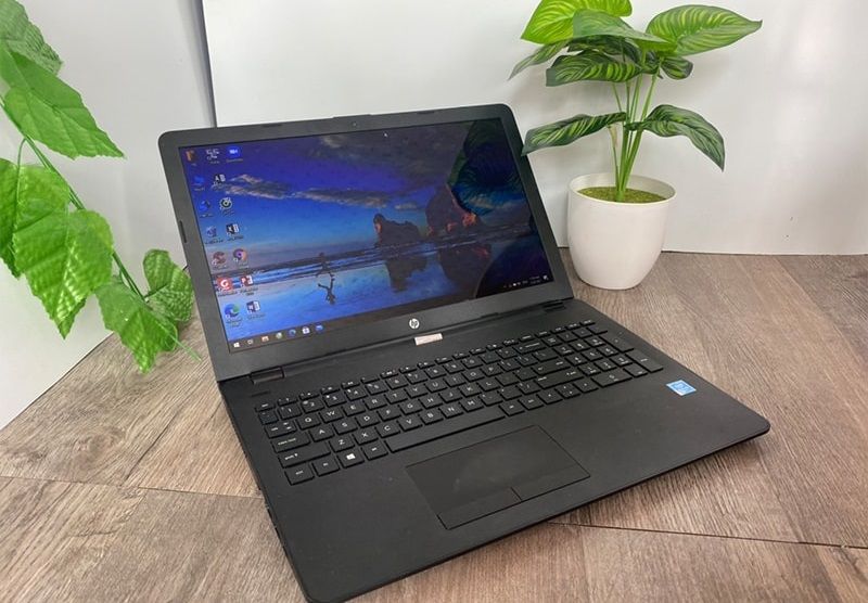 Ngoại hình của chiếc laptop học tiếng Anh cho bé này thực sự nổi bật. (Ảnh: Sưu tầm Internet)